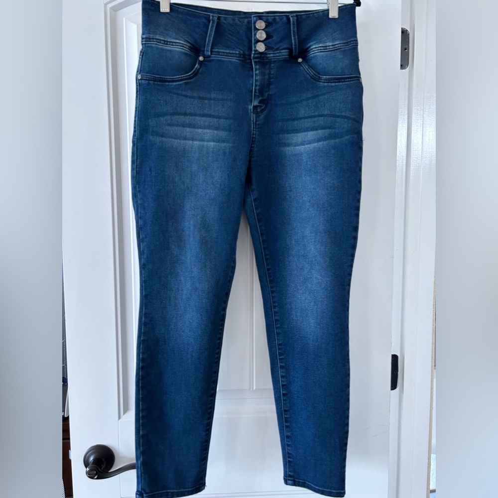 Juniors Wallflower Jeans